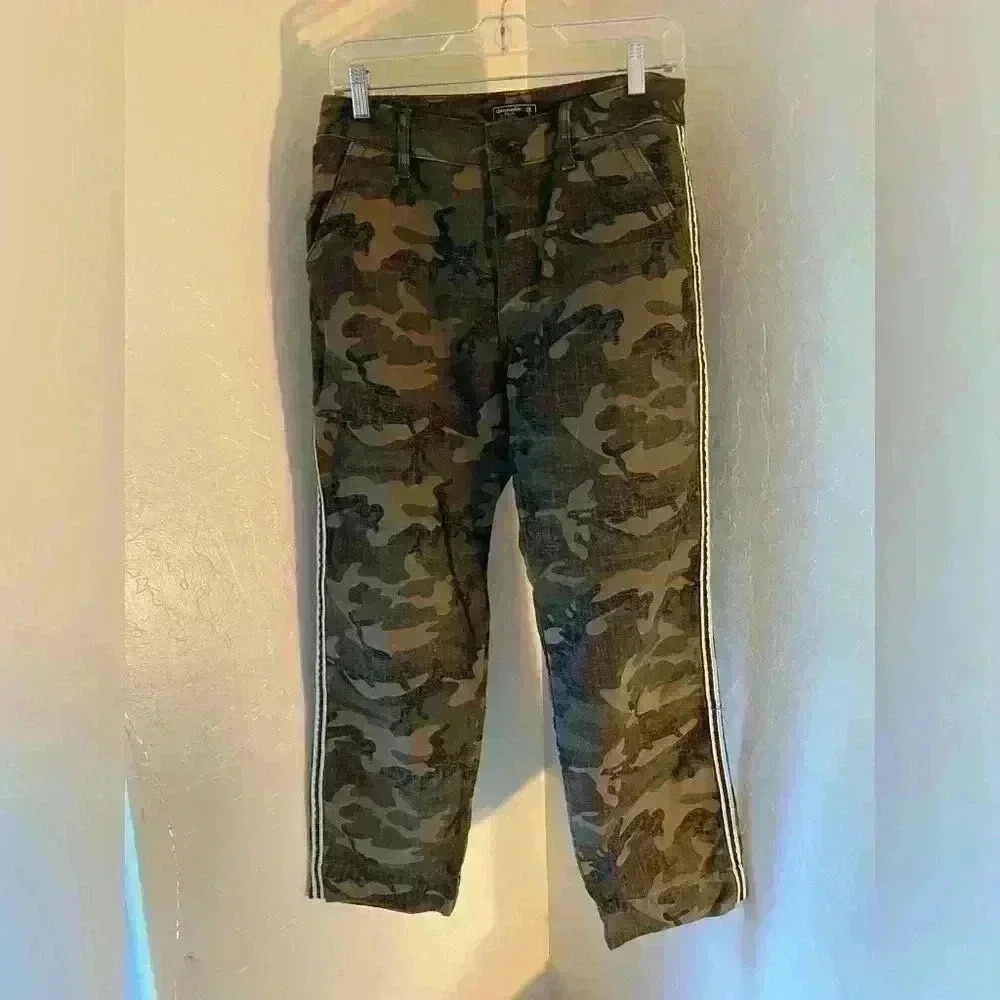 Abercrombie & Fitch Annie High-Rise Camouflage Jeans Sz 28/6